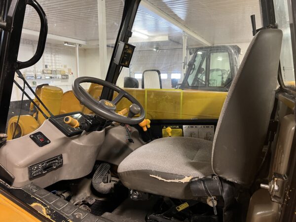 JCB 520-50 4x4 - Image 8