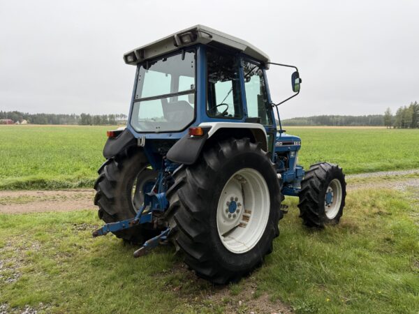 Ford 6810 4x4 - Image 6