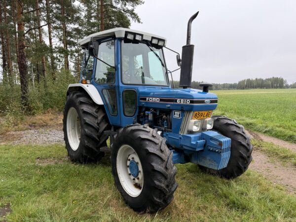 Ford 6810 4x4 - Image 4