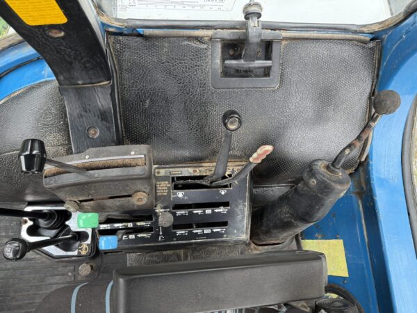 Ford 6810 4x4 - Image 14